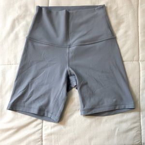 Lululemon high rise align shorts 6”